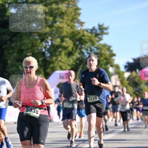 07.09.2025 - BARMER Alsterlauf Dr. Thomas Lammeyer http://msf.ph/oto/8711664 07.09.2025 09:39:55 Laufen 5938, 3137, 3229 meine-sportfotos.de