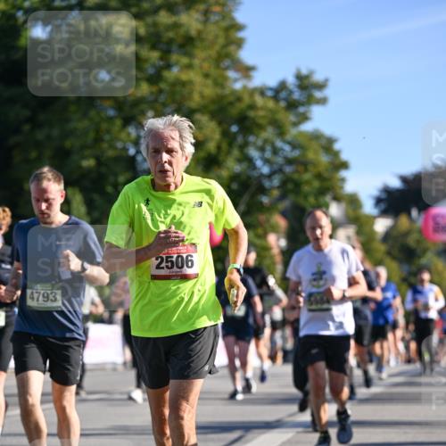 07.09.2025 - BARMER Alsterlauf Dr. Thomas Lammeyer http://msf.ph/oto/8711830 07.09.2025 09:40:24 Laufen 4793, 2506, 5984 meine-sportfotos.de