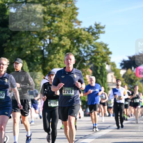 07.09.2025 - BARMER Alsterlauf Dr. Thomas Lammeyer http://msf.ph/oto/8711857 07.09.2025 09:40:28 Laufen 4180, 2701 meine-sportfotos.de