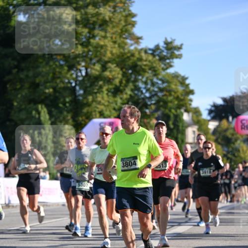 07.09.2025 - BARMER Alsterlauf Dr. Thomas Lammeyer http://msf.ph/oto/8711927 07.09.2025 09:40:39 Laufen 5307, 3804, 29, 4513, 3918, 64 meine-sportfotos.de