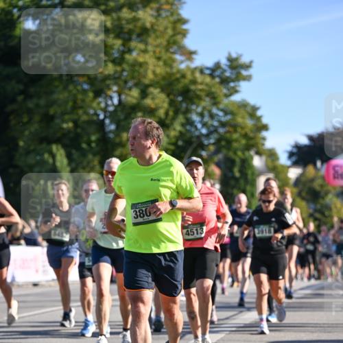 07.09.2025 - BARMER Alsterlauf Dr. Thomas Lammeyer http://msf.ph/oto/8711931 07.09.2025 09:40:39 Laufen 380, 4513, 3918 meine-sportfotos.de