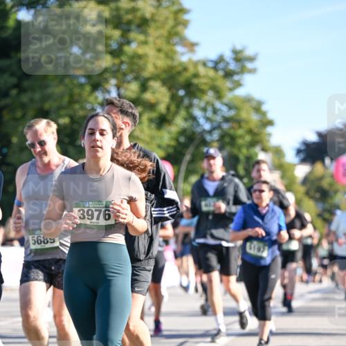 07.09.2025 - BARMER Alsterlauf Dr. Thomas Lammeyer http://msf.ph/oto/8712001 07.09.2025 09:40:52 Laufen 5689, 36, 3976 meine-sportfotos.de