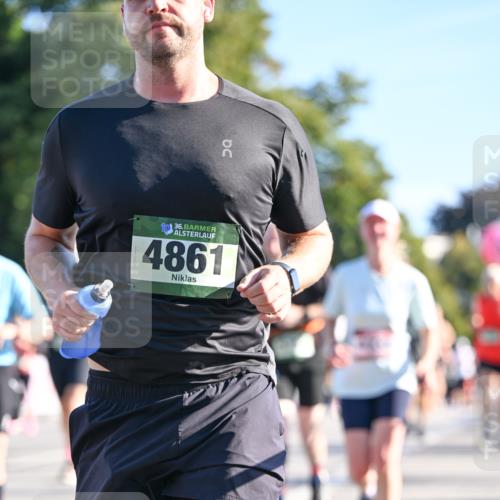 07.09.2025 - BARMER Alsterlauf Dr. Thomas Lammeyer http://msf.ph/oto/8712024 07.09.2025 09:40:55 Laufen 50, 36, 4861 meine-sportfotos.de