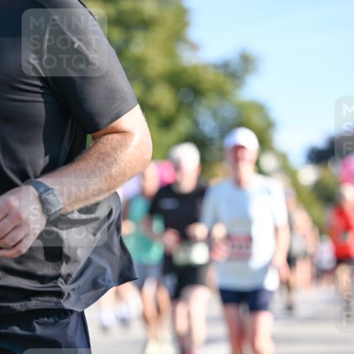 07.09.2025 - BARMER Alsterlauf Dr. Thomas Lammeyer http://msf.ph/oto/8712027 07.09.2025 09:40:56 Laufen  meine-sportfotos.de