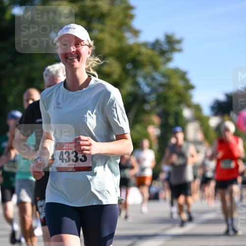 07.09.2025 - BARMER Alsterlauf Dr. Thomas Lammeyer http://msf.ph/oto/8712032 07.09.2025 09:40:57 Laufen 36, 4333 meine-sportfotos.de