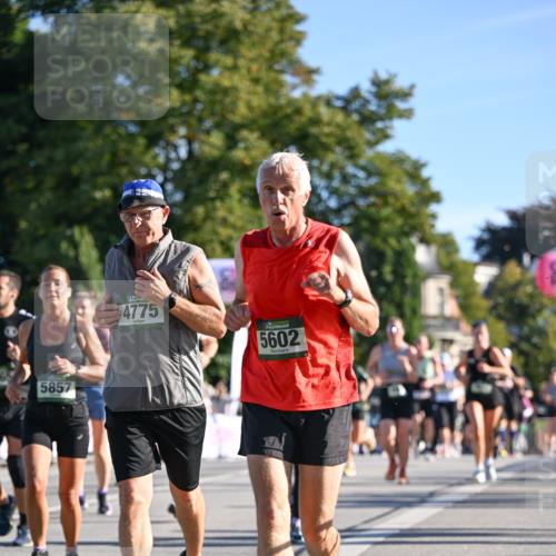 07.09.2025 - BARMER Alsterlauf Dr. Thomas Lammeyer http://msf.ph/oto/8712051 07.09.2025 09:41:01 Laufen 5857, 4775, 5602 meine-sportfotos.de