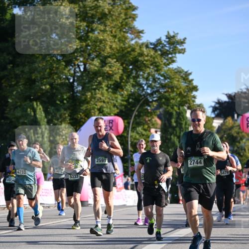 07.09.2025 - BARMER Alsterlauf Dr. Thomas Lammeyer http://msf.ph/oto/8712187 07.09.2025 09:41:24 Laufen 5554, 4710, 5333, 2591, 2744, 5478 meine-sportfotos.de