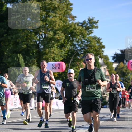 07.09.2025 - BARMER Alsterlauf Dr. Thomas Lammeyer http://msf.ph/oto/8712192 07.09.2025 09:41:25 Laufen 5333, 2591, 2744, 5478 meine-sportfotos.de