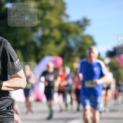 07.09.2025 - BARMER Alsterlauf Dr. Thomas Lammeyer http://msf.ph/oto/8712240 07.09.2025 09:41:33 Laufen  meine-sportfotos.de