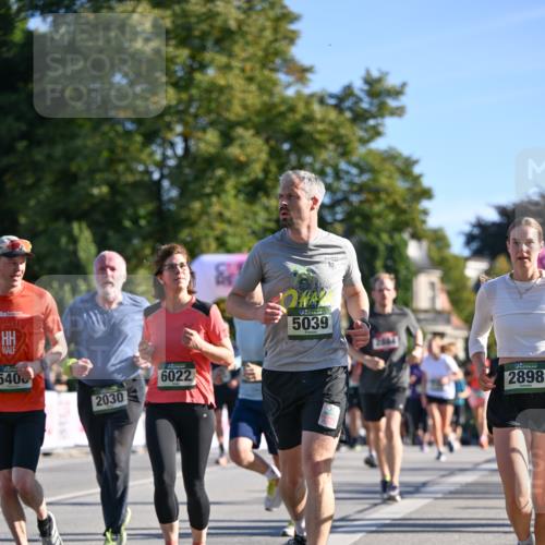 07.09.2025 - BARMER Alsterlauf Dr. Thomas Lammeyer http://msf.ph/oto/8712256 07.09.2025 09:41:36 Laufen 5400, 2030, 6022, 5039, 2898 meine-sportfotos.de