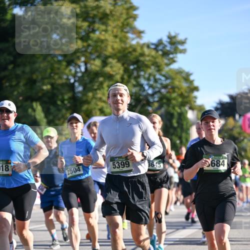 07.09.2025 - BARMER Alsterlauf Dr. Thomas Lammeyer http://msf.ph/oto/8712327 07.09.2025 09:41:48 Laufen 018, 2504, 5399, 3645, 684 meine-sportfotos.de