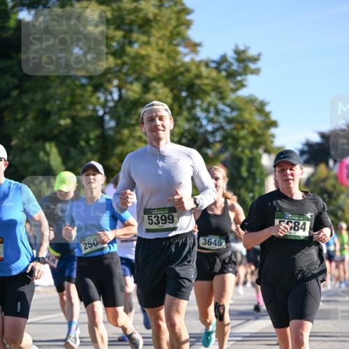 07.09.2025 - BARMER Alsterlauf Dr. Thomas Lammeyer http://msf.ph/oto/8712328 07.09.2025 09:41:48 Laufen 250, 5399, 3645, 984 meine-sportfotos.de