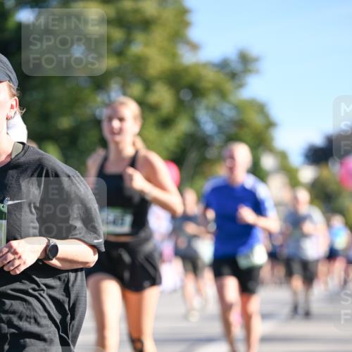 07.09.2025 - BARMER Alsterlauf Dr. Thomas Lammeyer http://msf.ph/oto/8712337 07.09.2025 09:41:50 Laufen  meine-sportfotos.de