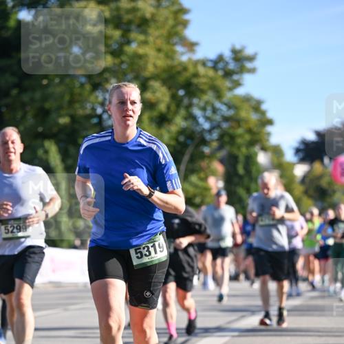 07.09.2025 - BARMER Alsterlauf Dr. Thomas Lammeyer http://msf.ph/oto/8712347 07.09.2025 09:41:52 Laufen 5299, 5319 meine-sportfotos.de