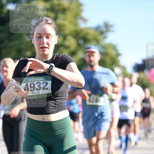 07.09.2025 - BARMER Alsterlauf Dr. Thomas Lammeyer http://msf.ph/oto/8712398 07.09.2025 09:41:59 Laufen 36, 4932 meine-sportfotos.de