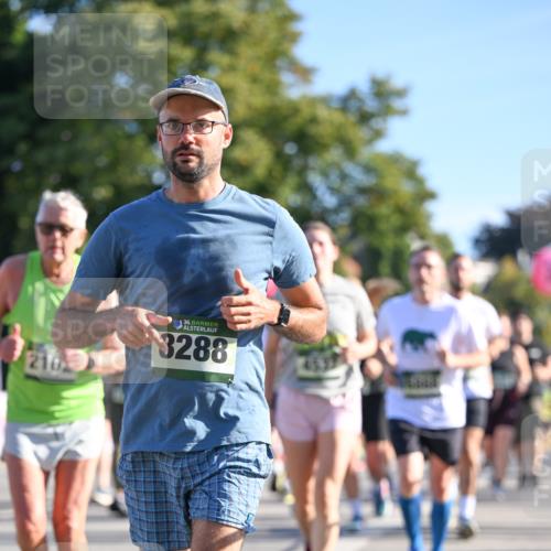 07.09.2025 - BARMER Alsterlauf Dr. Thomas Lammeyer http://msf.ph/oto/8712403 07.09.2025 09:42:00 Laufen 210, 36, 3288 meine-sportfotos.de
