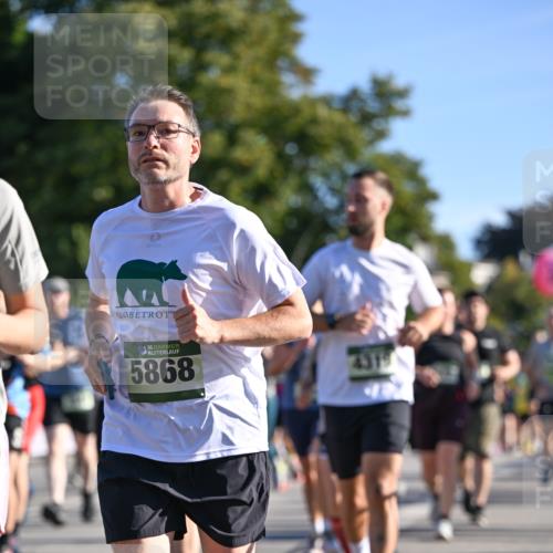 07.09.2025 - BARMER Alsterlauf Dr. Thomas Lammeyer http://msf.ph/oto/8712417 07.09.2025 09:42:02 Laufen 36, 5868, 4319 meine-sportfotos.de