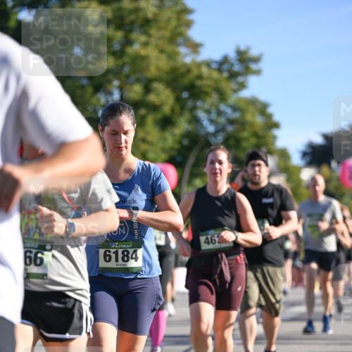 07.09.2025 - BARMER Alsterlauf Dr. Thomas Lammeyer http://msf.ph/oto/8712430 07.09.2025 09:42:05 Laufen 66, 136, 6184, 462 meine-sportfotos.de
