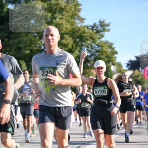 07.09.2025 - BARMER Alsterlauf Dr. Thomas Lammeyer http://msf.ph/oto/8712455 07.09.2025 09:42:09 Laufen 3685, 2296, 5728 meine-sportfotos.de