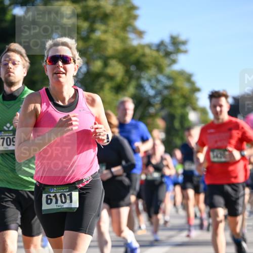 07.09.2025 - BARMER Alsterlauf Dr. Thomas Lammeyer http://msf.ph/oto/8712499 07.09.2025 09:42:16 Laufen 2709, 36, 6101 meine-sportfotos.de