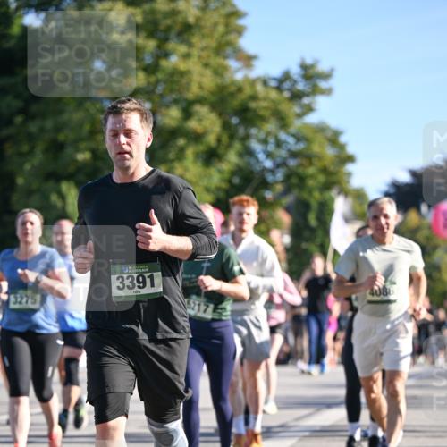 07.09.2025 - BARMER Alsterlauf Dr. Thomas Lammeyer http://msf.ph/oto/8712535 07.09.2025 09:42:21 Laufen 3275, 136, 3391, 6217, 4086 meine-sportfotos.de