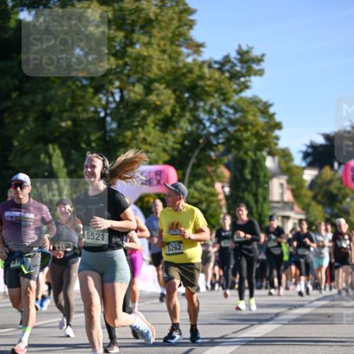 07.09.2025 - BARMER Alsterlauf Dr. Thomas Lammeyer http://msf.ph/oto/8712579 07.09.2025 09:42:28 Laufen 70, 3, 5521, 5262 meine-sportfotos.de