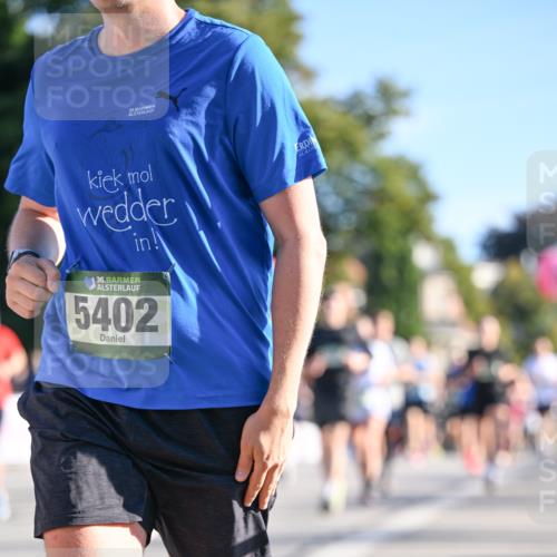 07.09.2025 - BARMER Alsterlauf Dr. Thomas Lammeyer http://msf.ph/oto/8712782 07.09.2025 09:43:02 Laufen 33, 36, 5402 meine-sportfotos.de