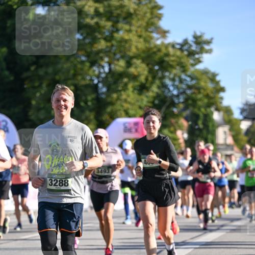 07.09.2025 - BARMER Alsterlauf Dr. Thomas Lammeyer http://msf.ph/oto/8712796 07.09.2025 09:43:07 Laufen 10, 3288, 3493 meine-sportfotos.de