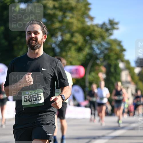 07.09.2025 - BARMER Alsterlauf Dr. Thomas Lammeyer http://msf.ph/oto/8712867 07.09.2025 09:43:19 Laufen 36, 5855 meine-sportfotos.de
