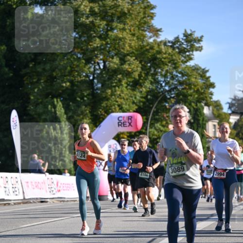 07.09.2025 - BARMER Alsterlauf Dr. Thomas Lammeyer http://msf.ph/oto/8712908 07.09.2025 09:43:26 Laufen 4124, 8106, 3089, 2994 meine-sportfotos.de