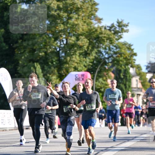 07.09.2025 - BARMER Alsterlauf Dr. Thomas Lammeyer http://msf.ph/oto/8713008 07.09.2025 09:43:44 Laufen 5896, 589, 1160, 3201, 2966 meine-sportfotos.de