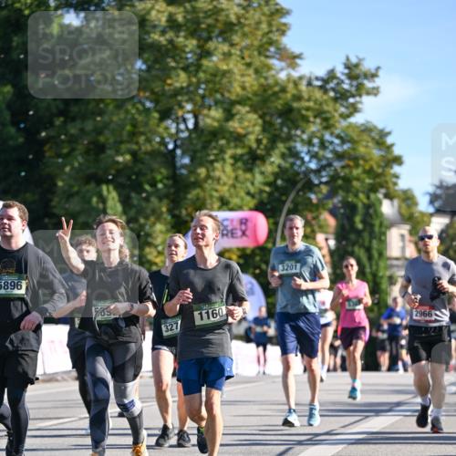 07.09.2025 - BARMER Alsterlauf Dr. Thomas Lammeyer http://msf.ph/oto/8713014 07.09.2025 09:43:44 Laufen 5896, 327, 1160, 3201, 2966 meine-sportfotos.de
