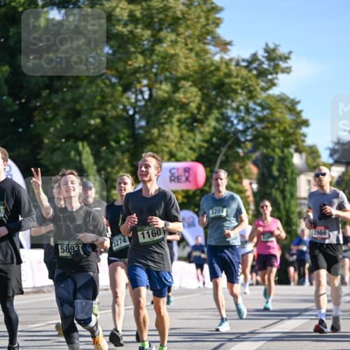 07.09.2025 - BARMER Alsterlauf Dr. Thomas Lammeyer http://msf.ph/oto/8713015 07.09.2025 09:43:45 Laufen 5893, 3274, 1160, 3201, 2966 meine-sportfotos.de