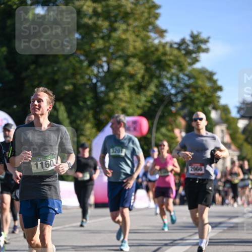 07.09.2025 - BARMER Alsterlauf Dr. Thomas Lammeyer http://msf.ph/oto/8713022 07.09.2025 09:43:46 Laufen 1160, 3201, 2966 meine-sportfotos.de