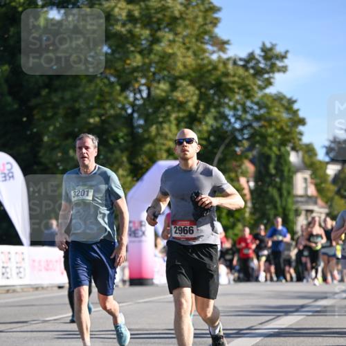 07.09.2025 - BARMER Alsterlauf Dr. Thomas Lammeyer http://msf.ph/oto/8713030 07.09.2025 09:43:47 Laufen 3201, 2966 meine-sportfotos.de