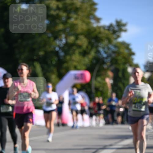 07.09.2025 - BARMER Alsterlauf Dr. Thomas Lammeyer http://msf.ph/oto/8713043 07.09.2025 09:43:49 Laufen 4251 meine-sportfotos.de