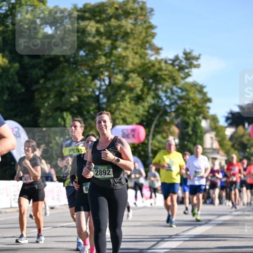 07.09.2025 - BARMER Alsterlauf Dr. Thomas Lammeyer http://msf.ph/oto/8713111 07.09.2025 09:44:05 Laufen 2422, 197, 8, 2892 meine-sportfotos.de