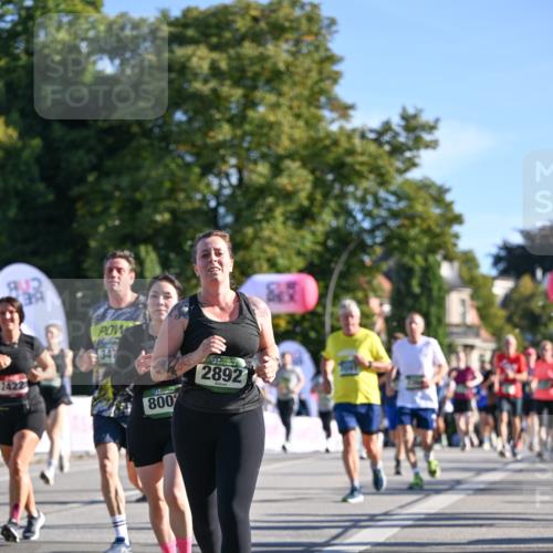 07.09.2025 - BARMER Alsterlauf Dr. Thomas Lammeyer http://msf.ph/oto/8713114 07.09.2025 09:44:05 Laufen 2422, 347, 800, 2892, 845 meine-sportfotos.de