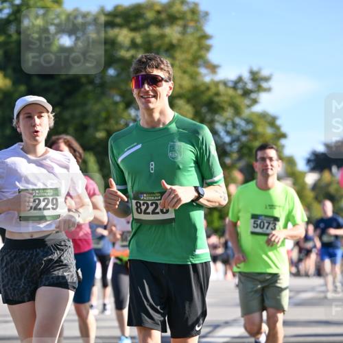 07.09.2025 - BARMER Alsterlauf Dr. Thomas Lammeyer http://msf.ph/oto/8713265 07.09.2025 09:44:29 Laufen 8, 36, 229, 136, 8223, 5073 meine-sportfotos.de