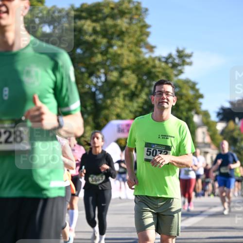 07.09.2025 - BARMER Alsterlauf Dr. Thomas Lammeyer http://msf.ph/oto/8713270 07.09.2025 09:44:30 Laufen 228, 3867, 1, 9, 24, 25, 6, 5072 meine-sportfotos.de