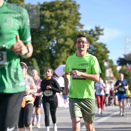 07.09.2025 - BARMER Alsterlauf Dr. Thomas Lammeyer http://msf.ph/oto/8713271 07.09.2025 09:44:30 Laufen 1867, 1, 9, 24, 25, 136 meine-sportfotos.de