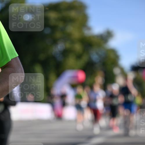07.09.2025 - BARMER Alsterlauf Dr. Thomas Lammeyer http://msf.ph/oto/8713284 07.09.2025 09:44:32 Laufen 4 meine-sportfotos.de