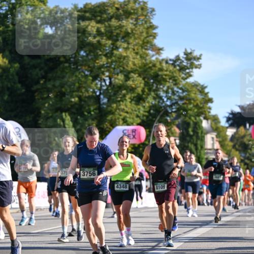 07.09.2025 - BARMER Alsterlauf Dr. Thomas Lammeyer http://msf.ph/oto/8713332 07.09.2025 09:44:40 Laufen 375, 3756, 4348, 8109 meine-sportfotos.de