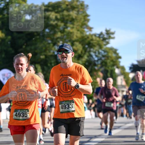 07.09.2025 - BARMER Alsterlauf Dr. Thomas Lammeyer http://msf.ph/oto/8713418 07.09.2025 09:44:54 Laufen 36, 4935, 4933 meine-sportfotos.de