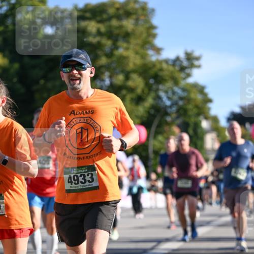 07.09.2025 - BARMER Alsterlauf Dr. Thomas Lammeyer http://msf.ph/oto/8713421 07.09.2025 09:44:55 Laufen 36, 4933 meine-sportfotos.de