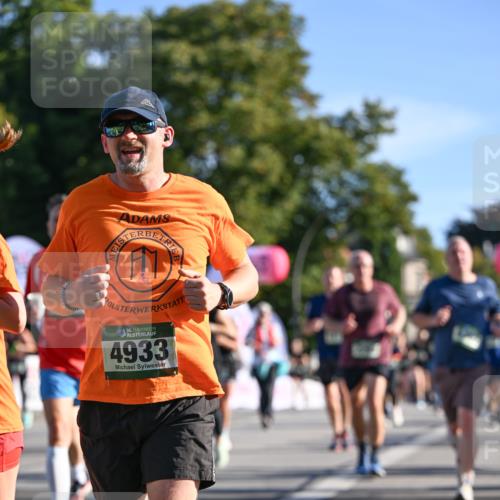 07.09.2025 - BARMER Alsterlauf Dr. Thomas Lammeyer http://msf.ph/oto/8713422 07.09.2025 09:44:55 Laufen 411, 1036, 4933 meine-sportfotos.de