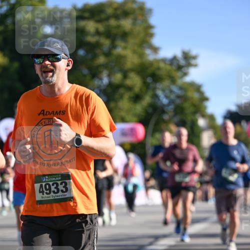 07.09.2025 - BARMER Alsterlauf Dr. Thomas Lammeyer http://msf.ph/oto/8713423 07.09.2025 09:44:55 Laufen 36, 4933 meine-sportfotos.de