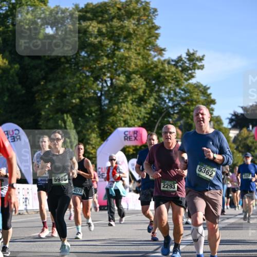 07.09.2025 - BARMER Alsterlauf Dr. Thomas Lammeyer http://msf.ph/oto/8713428 07.09.2025 09:44:56 Laufen 5986, 4572, 2293, 5362, 2057 meine-sportfotos.de