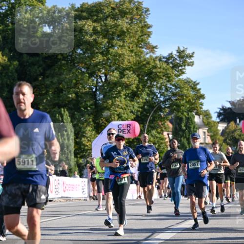 07.09.2025 - BARMER Alsterlauf Dr. Thomas Lammeyer http://msf.ph/oto/8713449 07.09.2025 09:44:59 Laufen 45, 5911, 614, 3197, 3164, 2057, 3202 meine-sportfotos.de