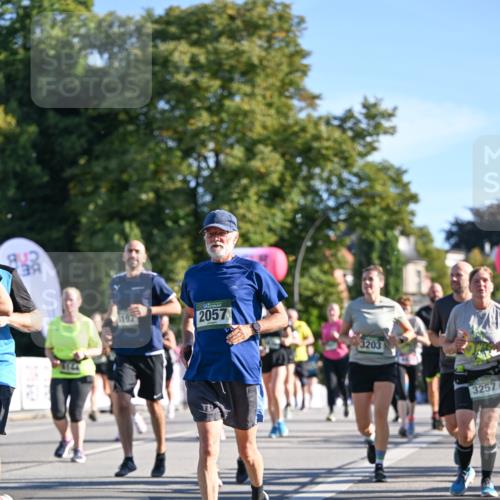 07.09.2025 - BARMER Alsterlauf Dr. Thomas Lammeyer http://msf.ph/oto/8713461 07.09.2025 09:45:01 Laufen 2057, 3203, 3257 meine-sportfotos.de